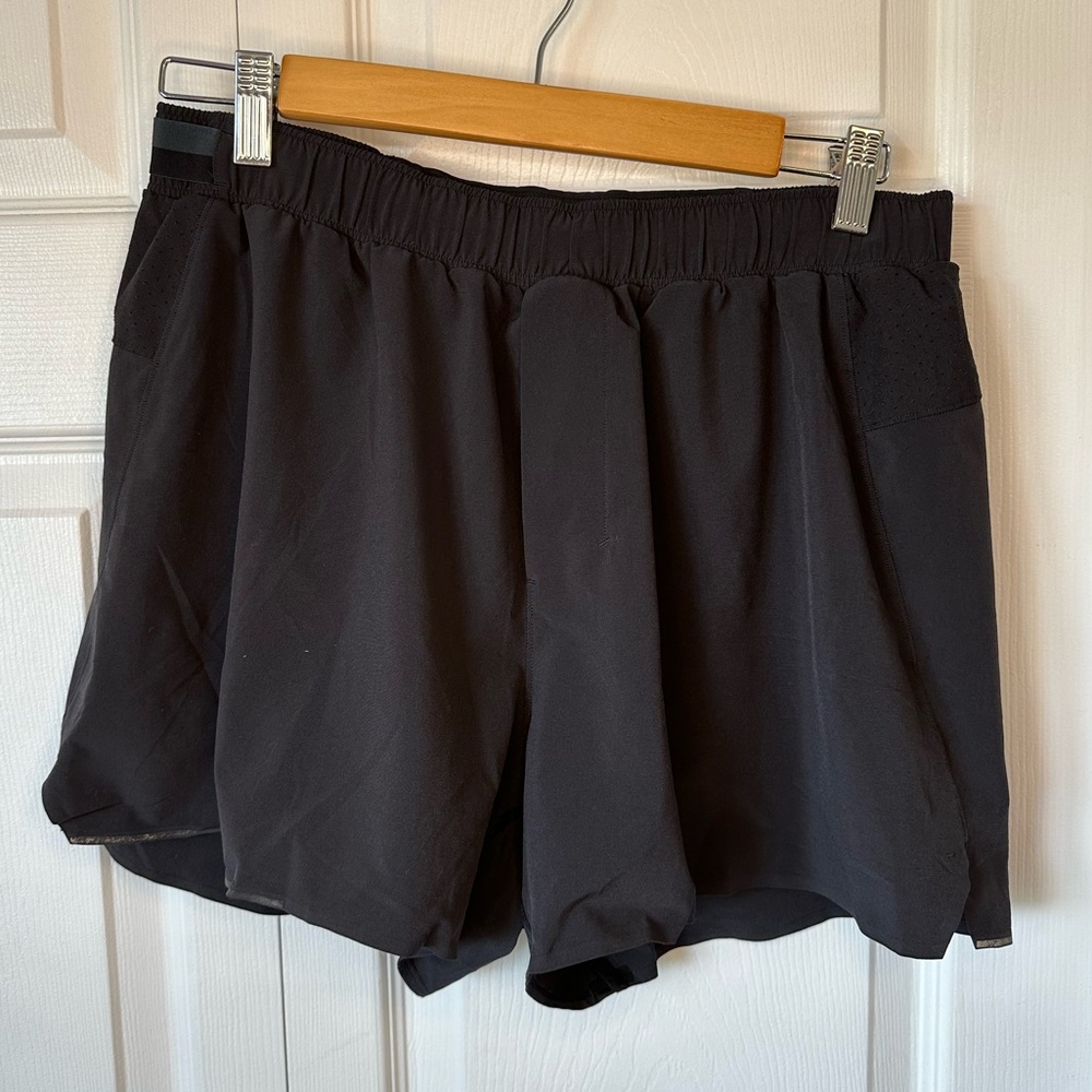 Lululemon Men’s Running Short sz.M 4” inseam
